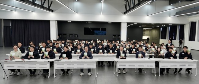 KGM 곽재선 회장, 임직원과 북 콘서트 갖고 소통 경영 행보