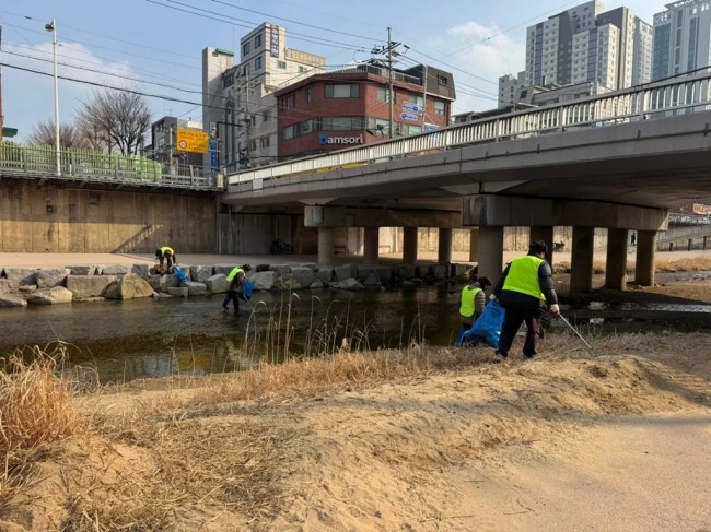 의정부시, 설 연휴 앞두고 쾌적한 하천 환경 조성…명절 귀성객 맞이 준비