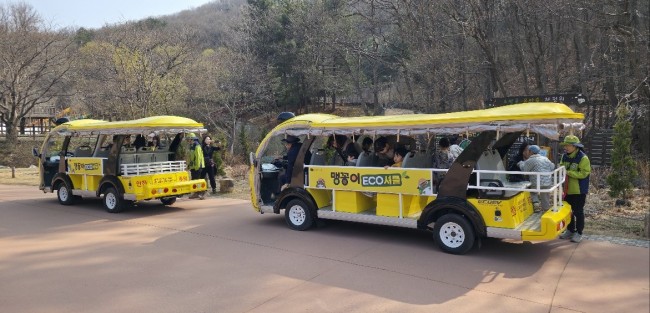 군포시, 초막골 생태공원 맹꽁이 에코 셔틀 확대 운영